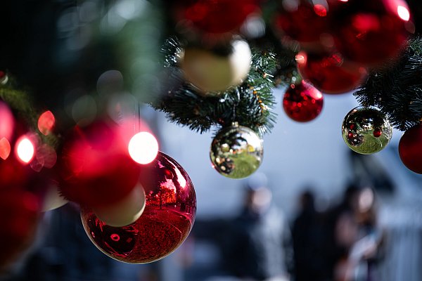 Adventliches Ambiente beim Nikolausmarkt in Büren. - © dpa