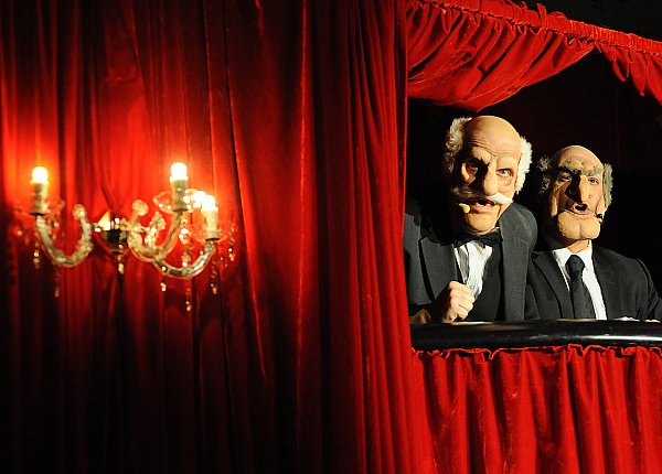 Von der Seite aus gaben 2012 Waldorf und Stetler ihre Kommentare zum Geschehen auf der Bühne ab. - © Raimund Vornbäumen