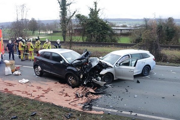 Frontalzusammenstoß B64 Höxter - © Höxter