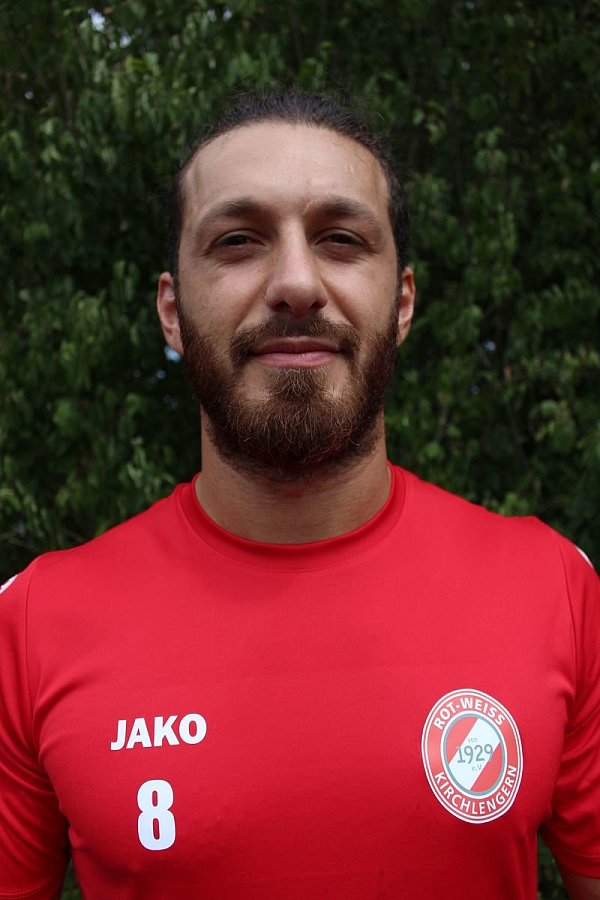 Kayhan Kilbasoglu im Trikot vom FC Rot-Weiß Kirchlengern. - © Maurice Arndt