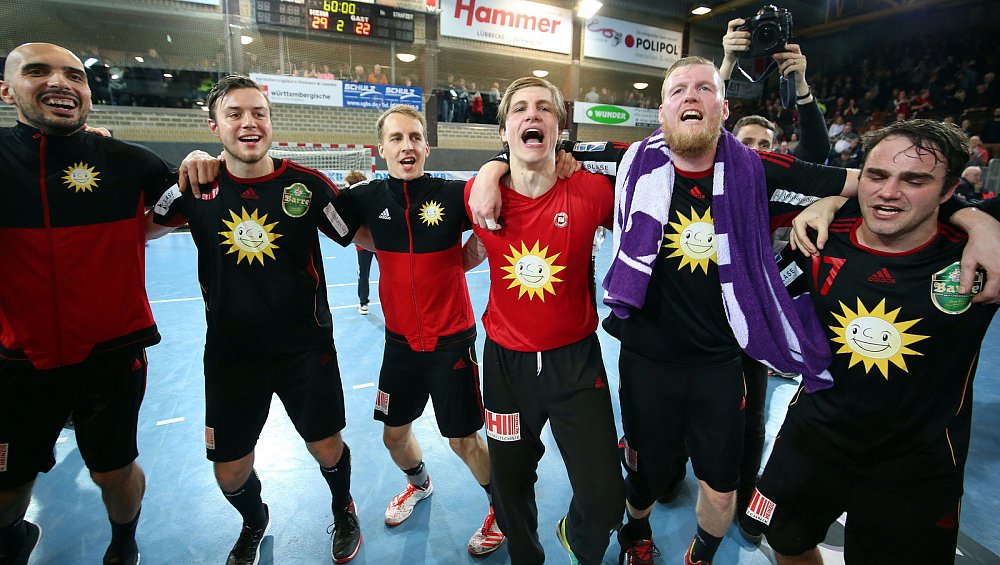 2922Sieg TuS NLübbecke beschenkt sich im