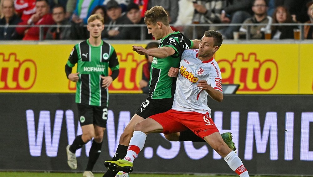 Greuther Fürth auswärts weiter sieglos 22 in Regensburg nw.de Greuther Fürth auswärts weiter sieglos 22 in Regensburg nw.de