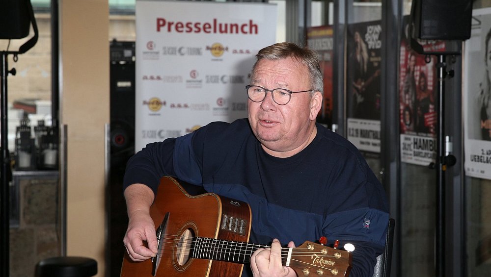 Doppelnamen Kritikerin von Bernd Stelter nach Düsseldorf eingeladen nw.de