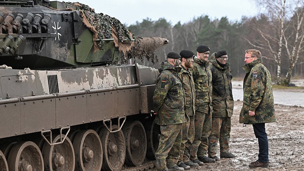 Ukraine-Krieg: Bundeswehr soll bald Ukrainer am Leopard 2 ausbilden | nw.de
