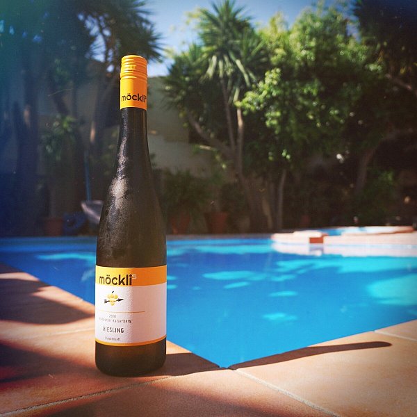 <p style="margin-bottom: 0cm">Lassen sich am besten eiskalt genießen!</p>
- © Weingut Möckli