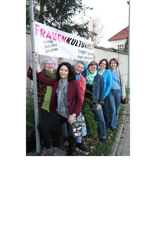 Rosemarie Oberschelp, Aysel Ümal, Ulrike Harder-Möller, Regina Schlüter-Ruff, Anke Fuchs und Margret Gieselmann (v. l.) gehören zum Organisationsteam des Frauenkulturfestes. - © FOTO: BOHNENKAMP-SCHMIDT