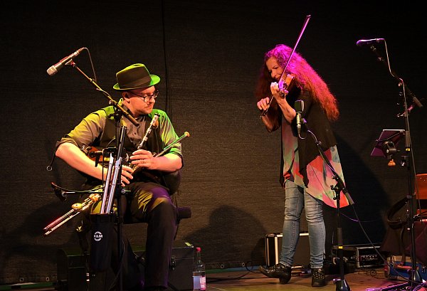 Höchster musikalischer Genuss und beste Unterhaltung mit Cara - © Waltraud Leskovsek